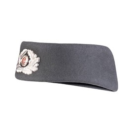 FILC SAPKA JELVÉNYEKKEL - KELET-NÉMET HADSEREG KATONAI FELESLEG - JÓ ÁLLAPOTBAN