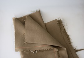 SZÖVET ANYAG MÉTERENKÉNT (SZÉLESSÉG 1,52 M) - KHAKI - KATONAI TÖBBLET ROMÁN HADSEREG