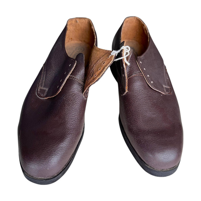 LEATHER SHOES - BURGUNDY - ROMANIAN ARMY MILITARY SURPLUS - IN GOOD CONDITION