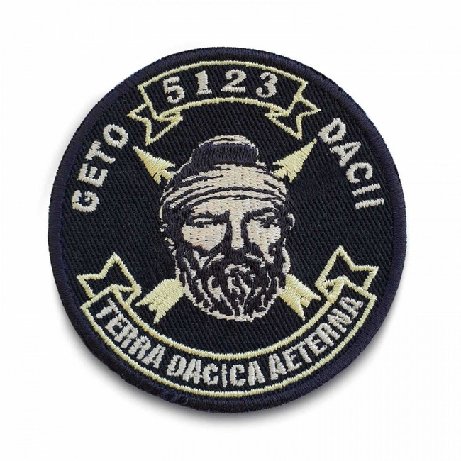 A Geto Dacii emblémája,  horog és hurok applikációval