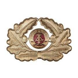 NYERGES JELVÉNYES TISZT KELET-NÉMETORSZÁG