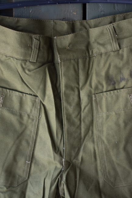 OLAJBOGYÓ ÖLTÖNY - AUTENTIKUS KATONAI TÖBBLET ROMÁN HADSEREG - MINT ÚJ