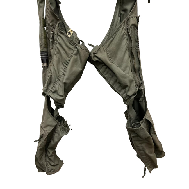 CSU-13B/P ANTI-G SUIT - CUT-OUT MODEL - US AIR FORCE MILITARY SURPLUS - GREEN OD - IN GOOD CONDITION/DECO