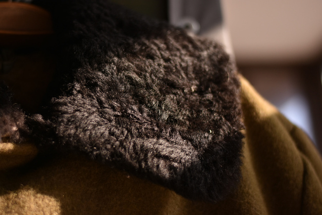 WINTER COAT, LONG, MADE OF WOOL, WITH FUR COLLAR, OLIVE GREEN - MILITARY SURPLUS FROM ROMANIAN ARMY - LIKE NEW