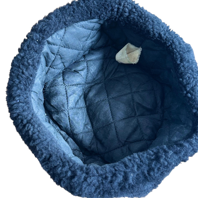 TÉLI SAPKA KÁDEREKNEK - SZOVJET IDŐSZAK - ROMÁN HADSEREG KATONAI FELESLEG - TENGERÉSZKÉK FEKETE SZŐRMÉVEL - JÓ ÁLLAPOTÚ