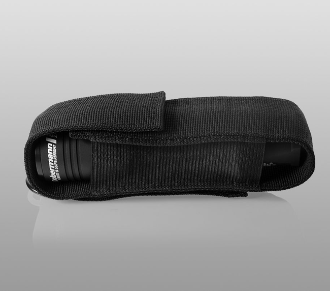 Armytek Dobermann XP-L HI fehér taktikai zseblámpa