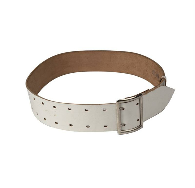 Keletnémet Regler harci öv fehér színben - Használt