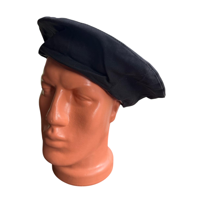 Burgundi/bordó szegélyű katonai beret - Román hadsereg katonai felesleg - Használ