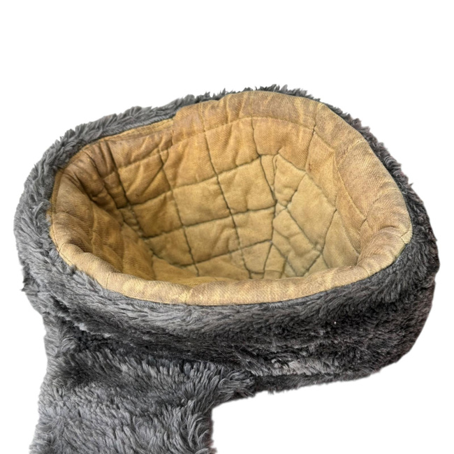 POSZTÓ SAPKA SZŐRMÉVEL - ZÖLD - KATONAI FELESLEG ROMÁN HADSEREG - HASZNÁLT