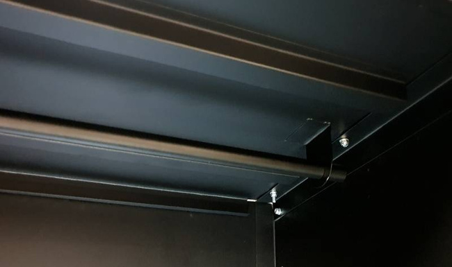 KATONAI FELSZERELÉSEK ÉS FEGYVEREK TÁROLÁSÁRA SZOLGÁLÓ TÁROLÓSZEKRÉNY TA-50 - 365-PLUS