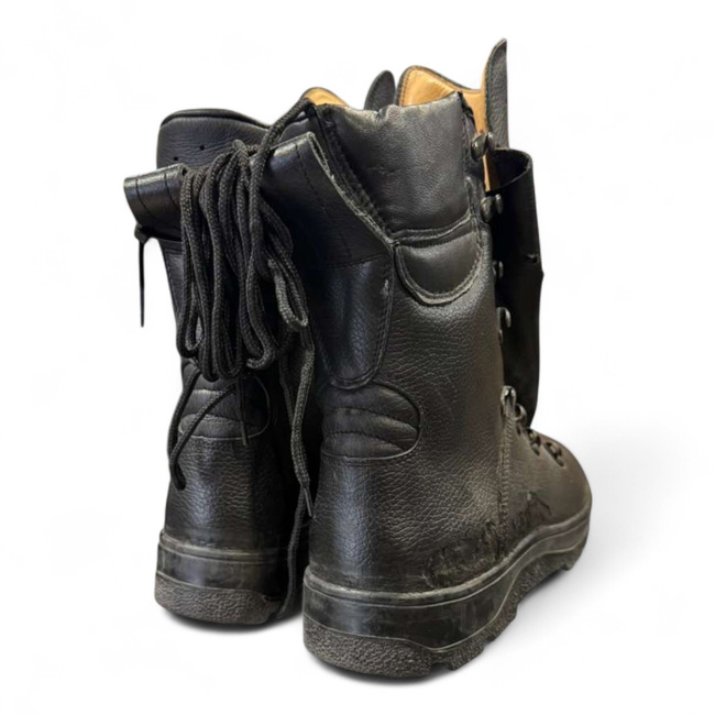 Bőr bélésű harci csizma - német hadsereg feleslege - fekete - használt 