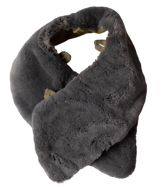 SZŐRME GALLÉR - ROMÁN KATONAI FELESLEG - SZÜRKE - HASZNÁLT