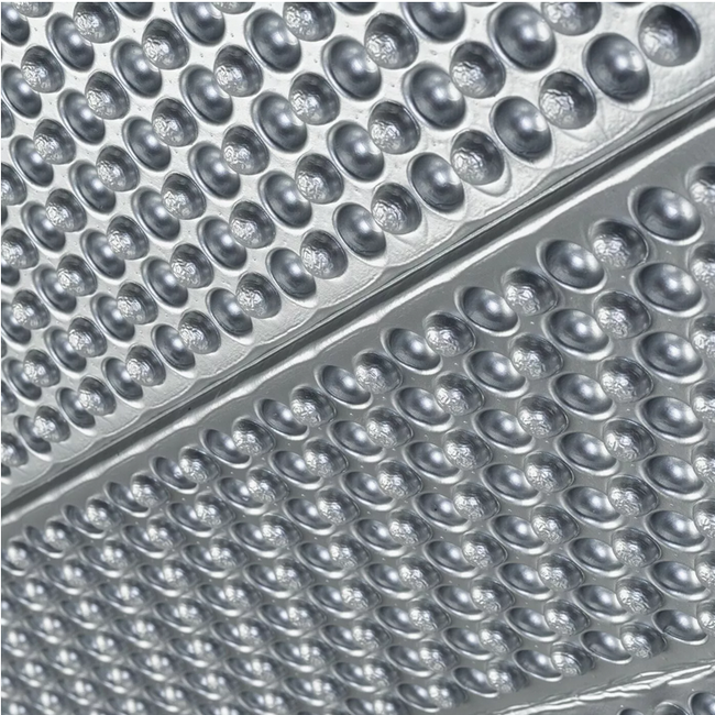 ÖSSZECSUKHATÓ KEMPINGSZŐNYEG - MAGNUM MATT - EZÜST/OLIVINE