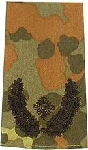 EMBLÉMA - GERMAN ARMY FLECKTARN CAMO/BLACK SHOULDER LOOPS ´MAJOR´