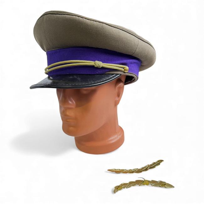 Tiszti Altiszt Sapka – Intendencia – Ünnepi Modell Arany Hímzéssel és Zsinórral – Román Hadsereg Katonai Felesleg – Lila/OD Zöld – Jó Állapotban