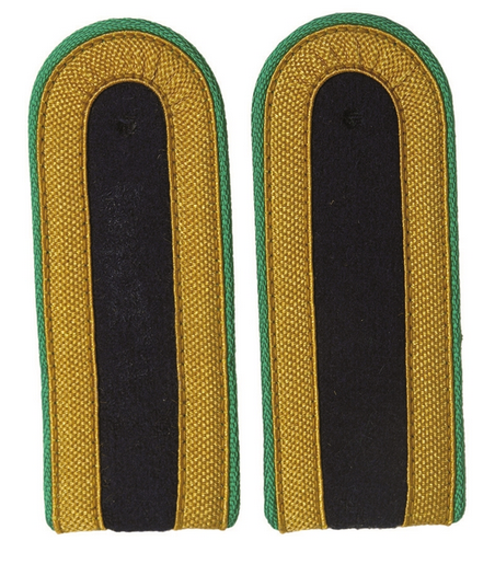 East Germ. Vm Epaulets Private Maat
