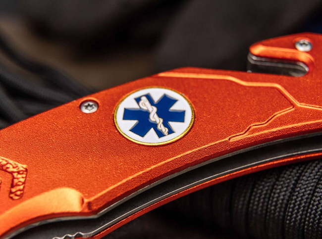 KNIFE WITH ASSISTED OPENER EMS RESCUE - MAGNUM BY BOKER
