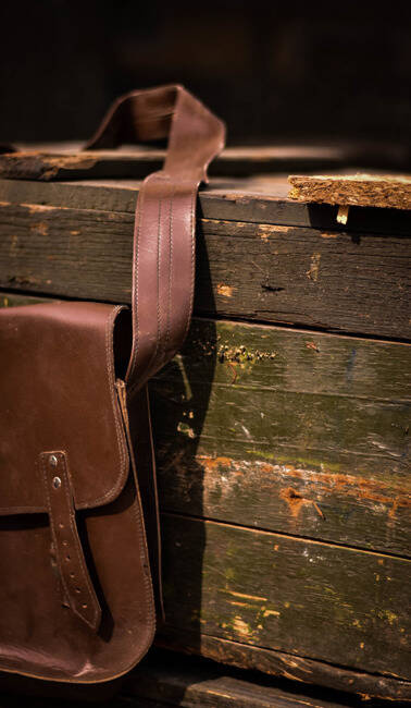 Műbőr táska, román hadsereg felesleg, jó állapotban