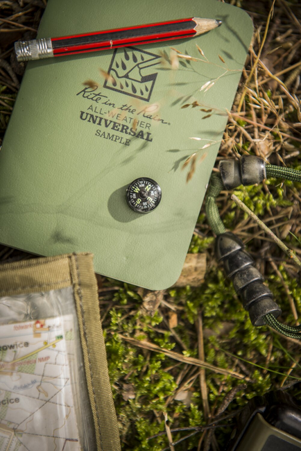 Iránytű gomb - kicsi - fekete - Helikon