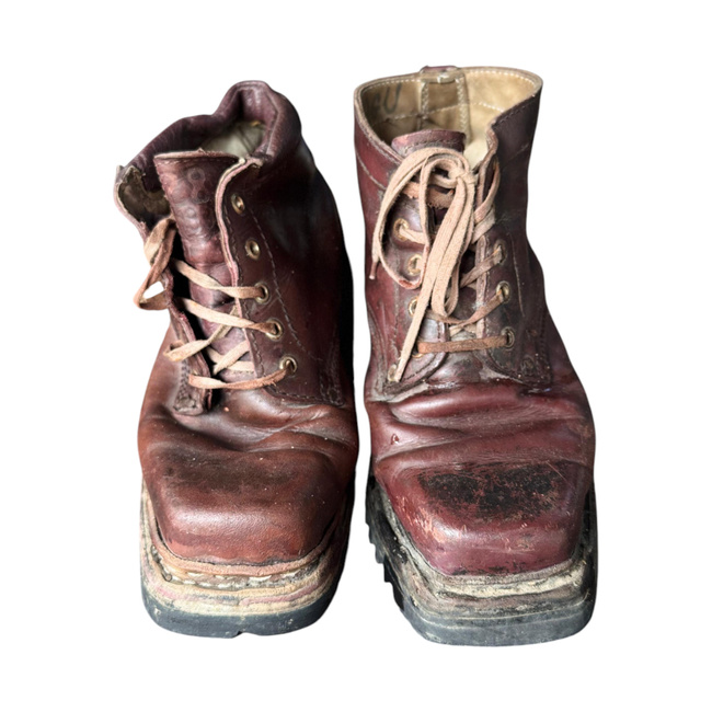 LEATHER MILITARY BOOTS - MOUNTAIN HUNTERS - MILITARY SURPLUS ROMANIAN ARMY- DARK RED - USED