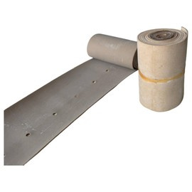 CAUCIUCCO PÁNT, PERFORÁCIÓKKAL A KEZELÉSBEN - Kb. 130 x 7 CM - KATONAI FELSZERELÉS RÓMAI HADERŐ - JÓ ÁLLAPOTBAN