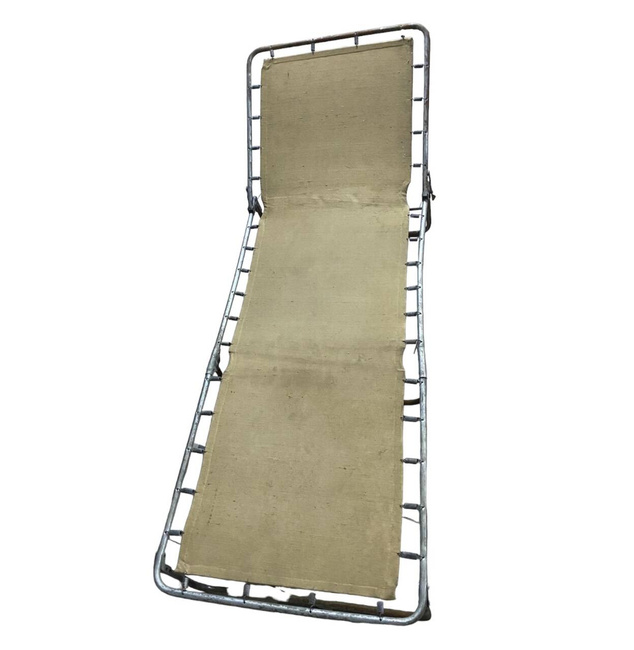 Összecsukható tábori ágy fém vázzal - Katonai felesleg a román hadseregtől - költött