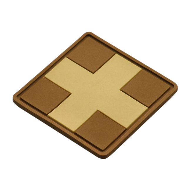 MEDIC CROSS NÉGYZET ALAKÚ PVC JELVÉNY - COYOTE - M-TAC