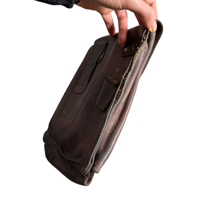 Leather bag for 4 AK-47 magazines - Romanian Army Surplus - Used