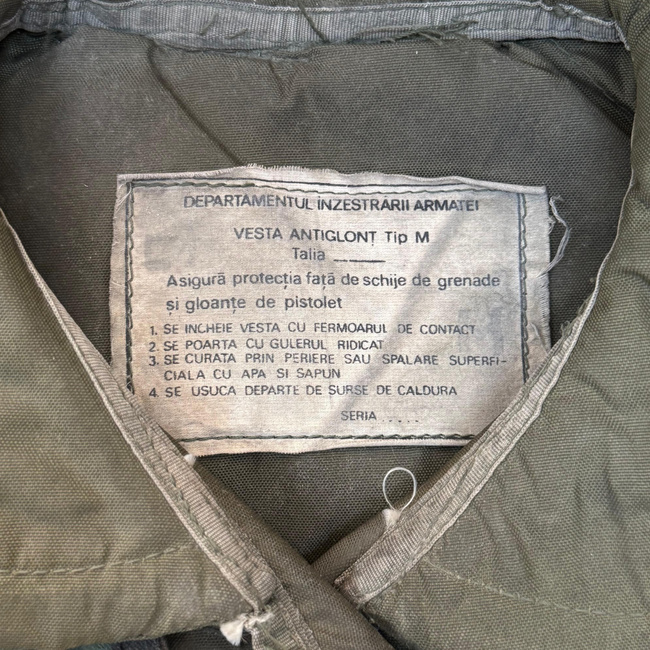 Golyóálló mellény M típusú - Román hadsereg katonai felesleg - Woodland Camouflage/Oliva zöld - Jó állapotban