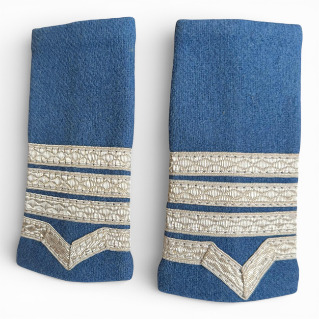 KATONAI MESTER RENDFOKOZAT, REPÜLÉS - KATONAI MESTER II. OSZTÁLY FEGYVERJELZÉS NÉLKÜL, KÉK VÁROS - KATONAI FELESLEG RÓMAI HADSEREG - HASZNÁLTAN