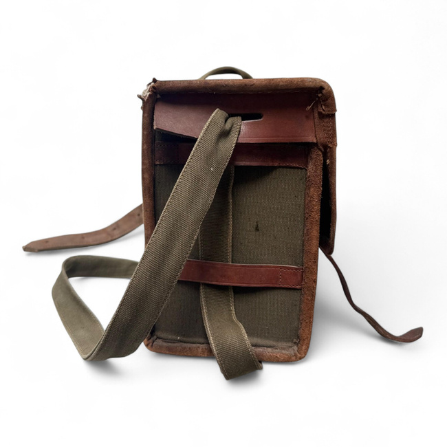 Hazafias Gárda Egészségügyi Táska - Vöröskereszt - Kommunista Korszak R.S.R. - Román Hadsereg Katonai Surplusz - Olívazöld (OD) - Jó Állapotban