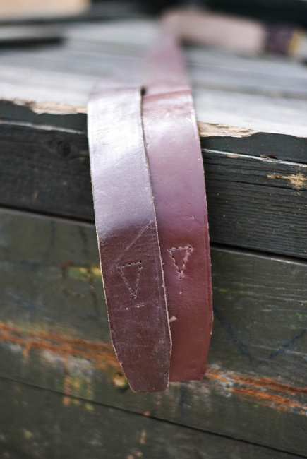 BŐR ÖV ARANY CSATTAL - KATONAI TÖBBLET ROMÁN HADSEREG - JÓ ÁLLAPOTBAN