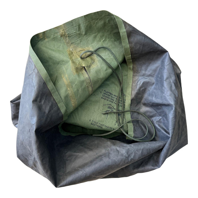 Vízálló ruhazsák - 40 cm x 76 cm - Amerikai hadsereg katonai felesleg - OD zöld - Használt - Hibás 