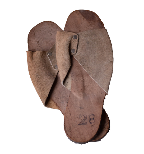 PAPUCS - ROMÁN HADSEREG KATONAI FELESLEG - KÜLÖNBÖZŐ SZÍNŰ - HASZNÁLT