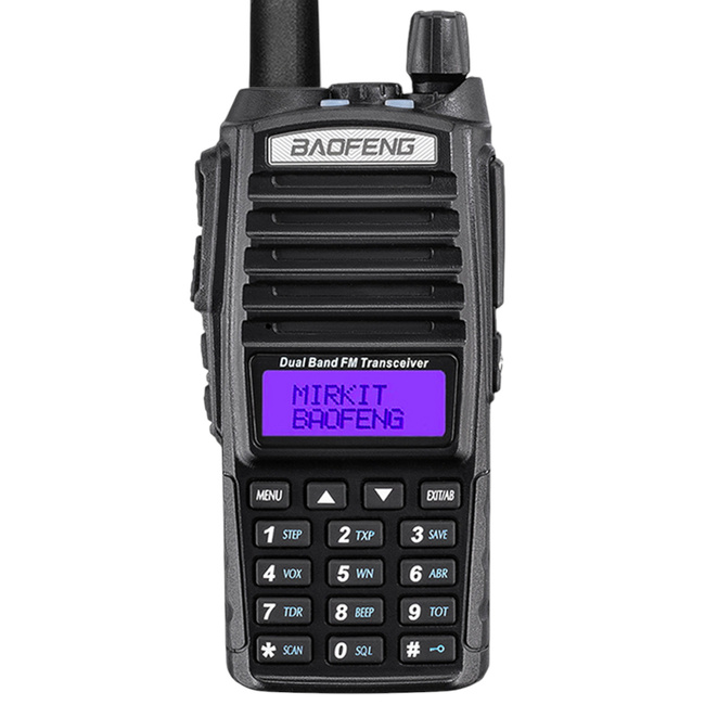 HORDOZHATÓ RÁDIÓÁLLOMÁS BAOFENG UV-82, 8W 136-174 MHZ / 400-470 MHZ