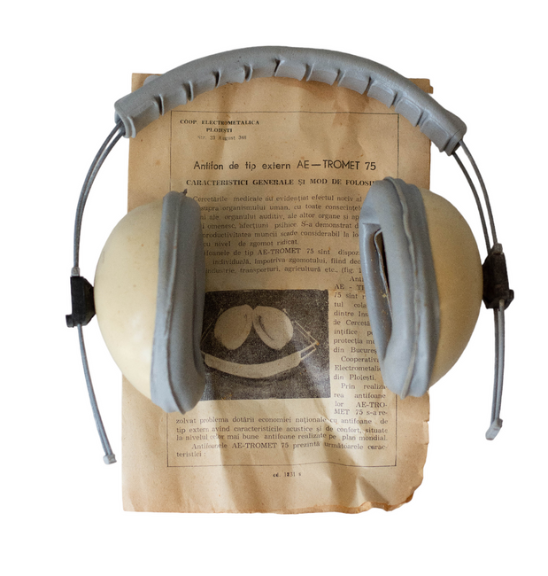 Antiphonic sisak különböző színekben - mint új - Surplus román hadsereg