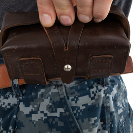 MAGAZINE POUCH - SKS - ROMANIAN ARMY MILITARY SURPLUS - LEATHER - BROWN - IN GOOD CONDITION