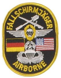 TAPASZ GERMAN - U.S. PARATROOPERS 100 x 80 MM