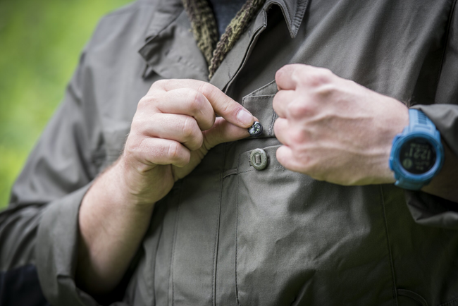 Iránytű gomb - kicsi - fekete - Helikon