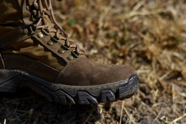 Csizmák Bison Coyote