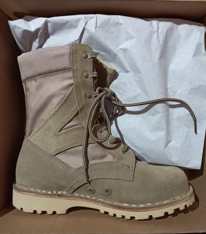 ROMANIAN MILITARY BOOTS - DESERT - LIKE NEW