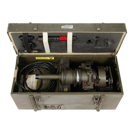 Satt Electronic Giroszkóp - 722B Modell - Trepied Nélkül - Német Katonai Felesleg - Használt / Nem Tesztelt