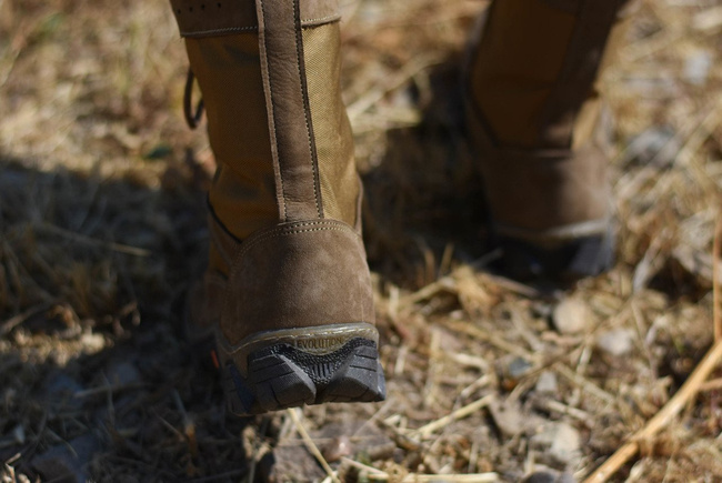 Csizmák Bison Coyote