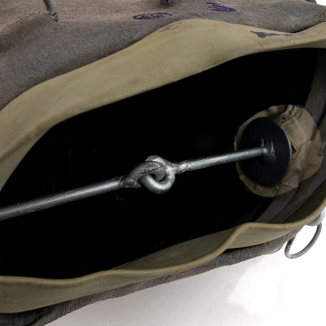 GÁZÁLARC LOVAKRA - KATONAI FELESLEG ROMÁN HADSEREG - JÓ ÁLLAPOTBAN - DEKORÁCIÓNAK