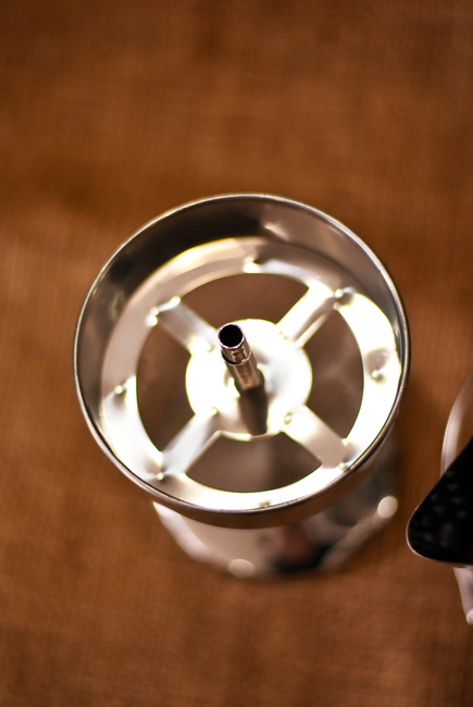 ROZSDAMENTES ACÉL KÁVÉSKANNA FOLYADÉKSZŰRŐVEL (9 CSÉSZÉK) - MIL-TEC®