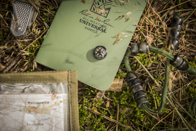 Iránytű gomb - kicsi - fekete - Helikon