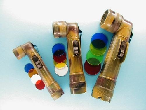 ZSEBLÁMPA US G.I. STYLE ANGLEHEAD FLASHLIGHT (2 x D CELL) WOODLAND CAMO