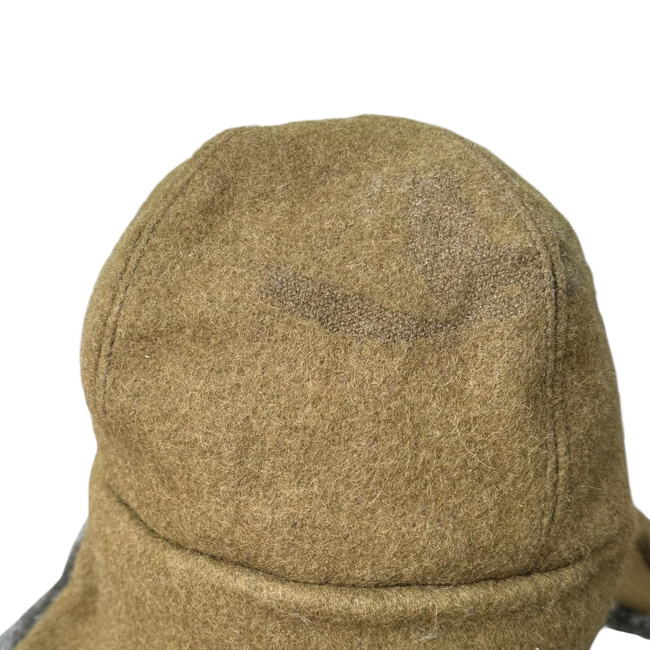 POSZTÓ SAPKA SZŐRMÉVEL - ZÖLD - KATONAI FELESLEG ROMÁN HADSEREG - HASZNÁLT
