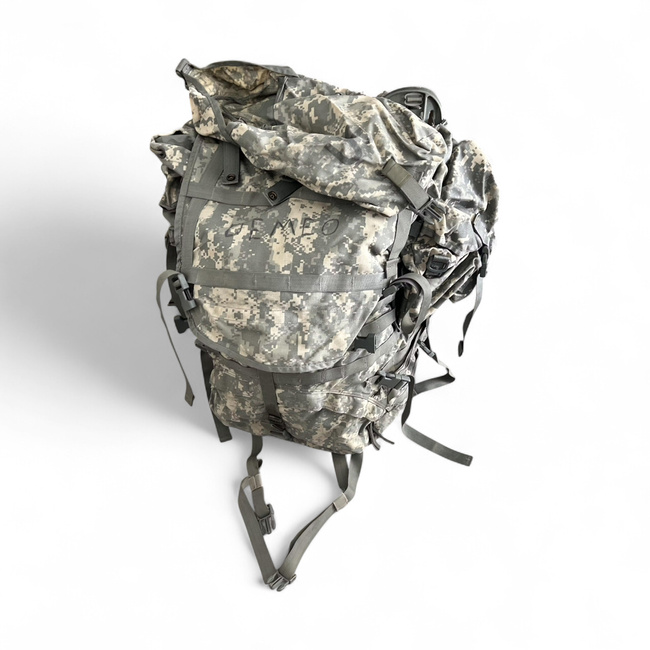 Molle II hátizsák külső fémkerettel - Amerikai hadsereg katonai felesleg - ACU terepszínű - Használt