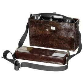 FINN TÁBORI TELEFON - "ERICSSON" - KATONAI FELESLEG - HASZNÁLT - KIVÁLÓ ÁLLAPOTÚ